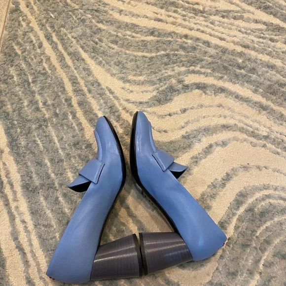 HALMANERA BLUE ONLY ROUND HEEL PUMPS WITH GREY HEELS SIze 7.5